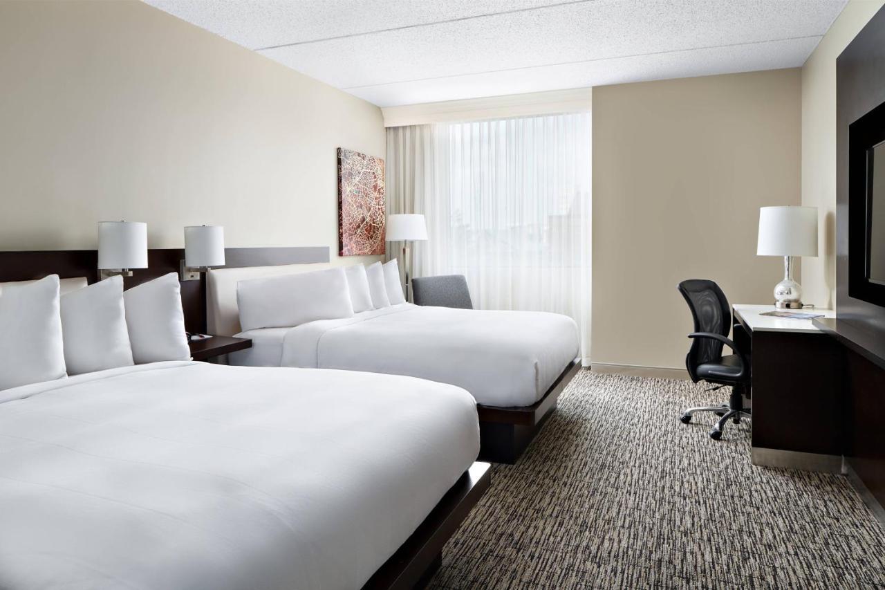 Hotel Cleveland Marriott East 3*