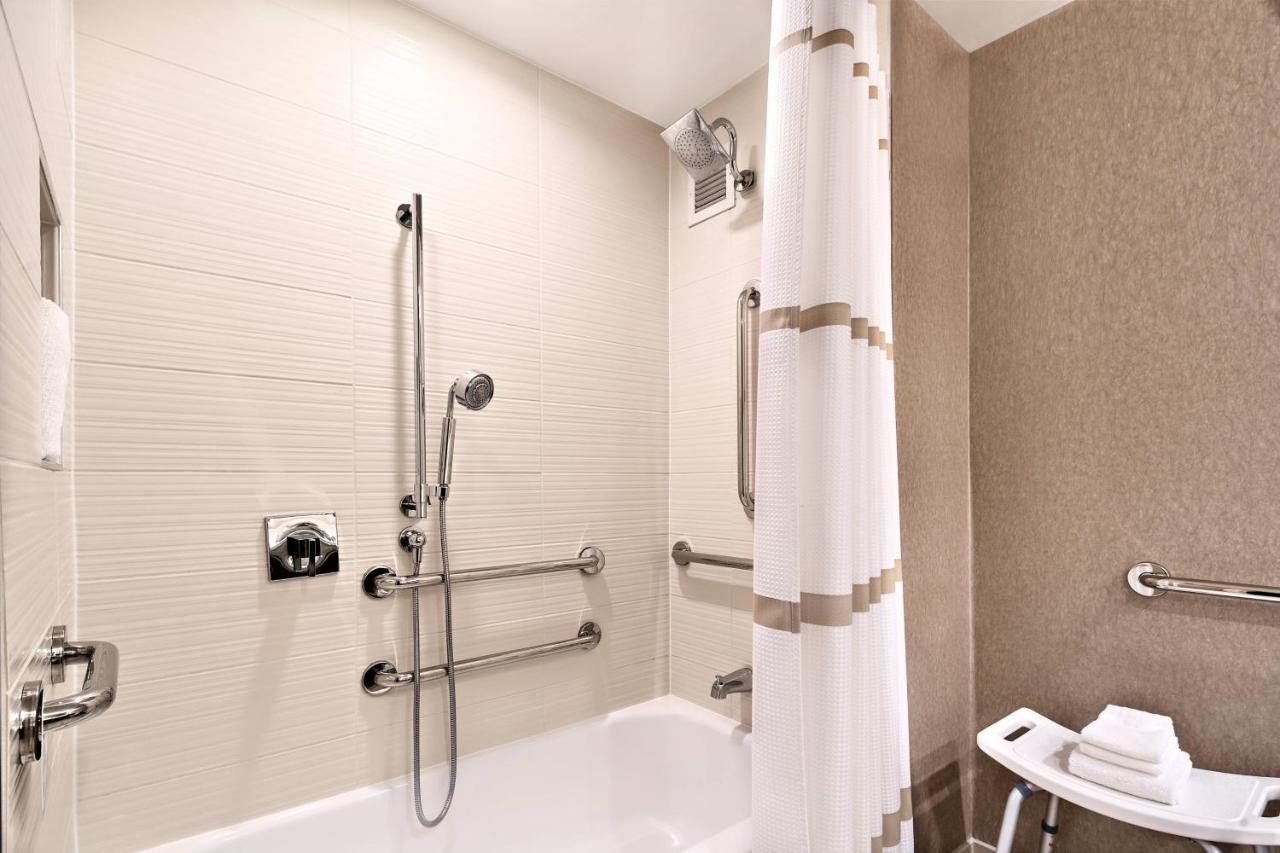 Hotel Cleveland Marriott East Warrensville Heights