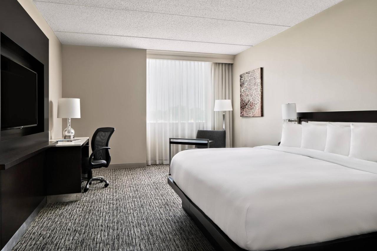 Cleveland Marriott East Hotel 3*