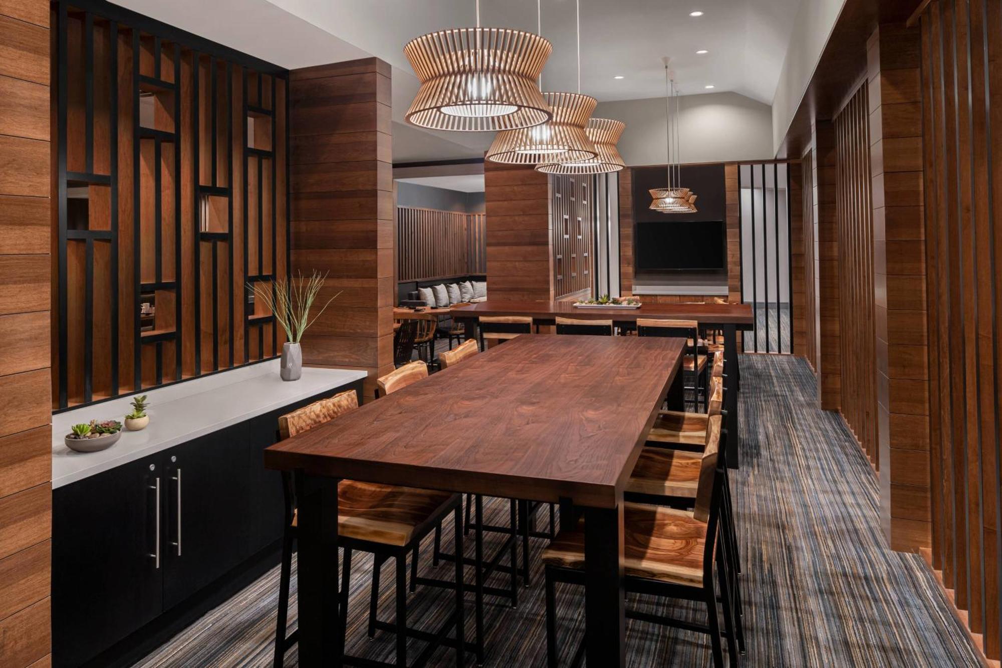Hotel Cleveland Marriott East Warrensville Heights