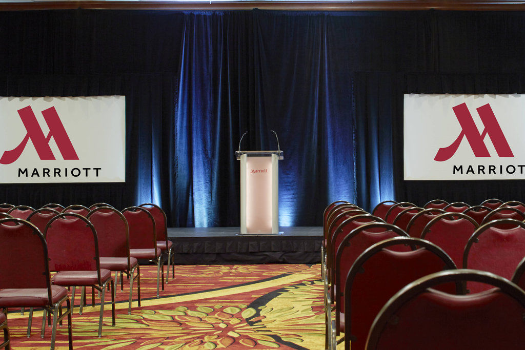 Cleveland Marriott East 3*